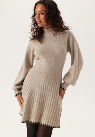Contrast Edge Knitted Dress