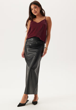 bubbleroom-v-neck-shimmer-strap-singlet-burgundy_2
