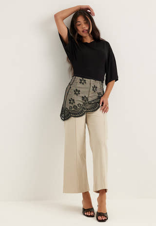 Cropped Front Seam Jeans