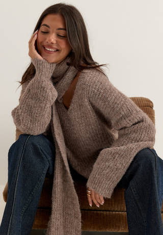 Knitted Scarf Sweater Brown