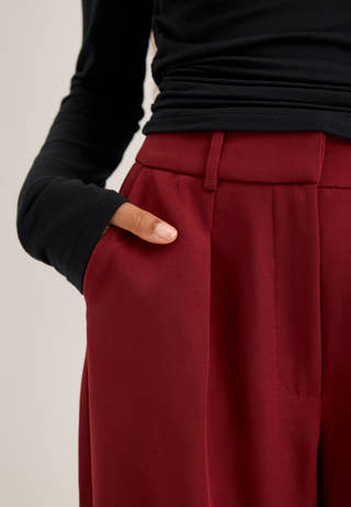 High Waist Pleated Trousers Red
