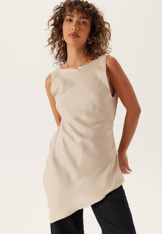 Remake Low Back Asymmetric Top