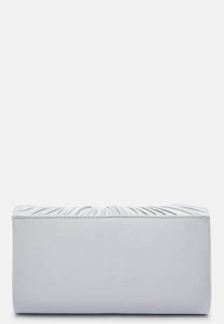 Knot Clutch