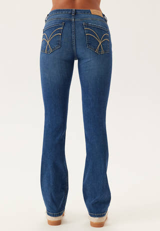 Low Embroidery Pocket Jeans