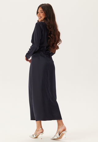 bubbleroom-occasion-satin-high-collar-midi-dress_10