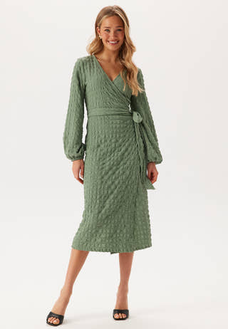 bubbleroom-structure-wrap-dress-dusty-green_4