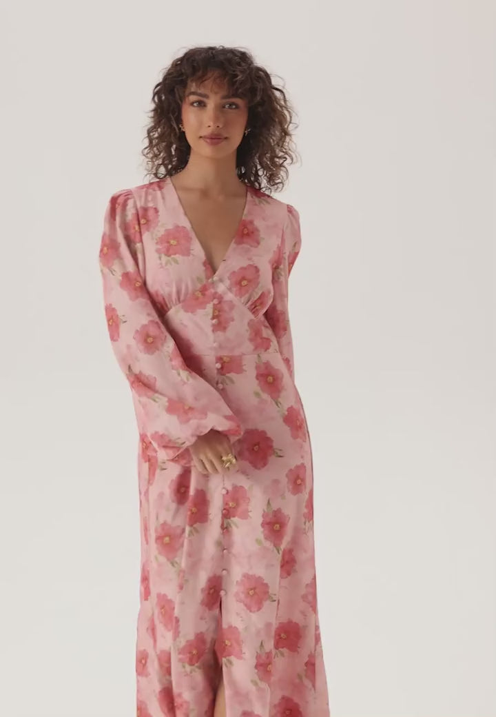 structured-midi-dress-pink-floral-1146381403.mp4